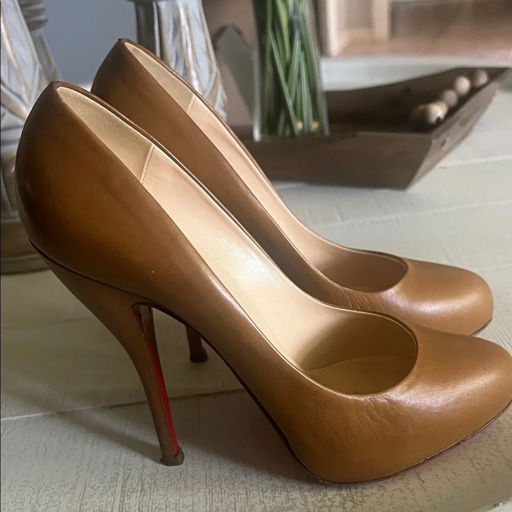 Christian Louboutin Tan Leather Pointed-Toe Pumps - Picture 2 of 5